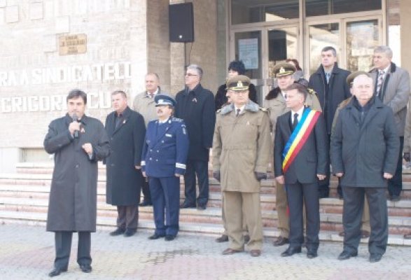 Ziua Naţională a României, sărbătorită în mijlocul oamenilor, la Năvodari